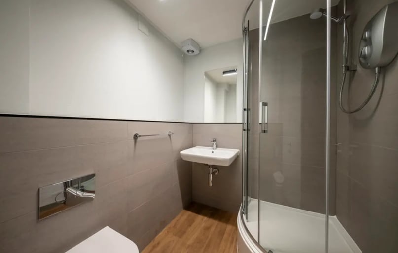 6 bed Townhouse Deluxe, Meadow Court, 13 Sciennes, Newington, Edinburgh - Image 1